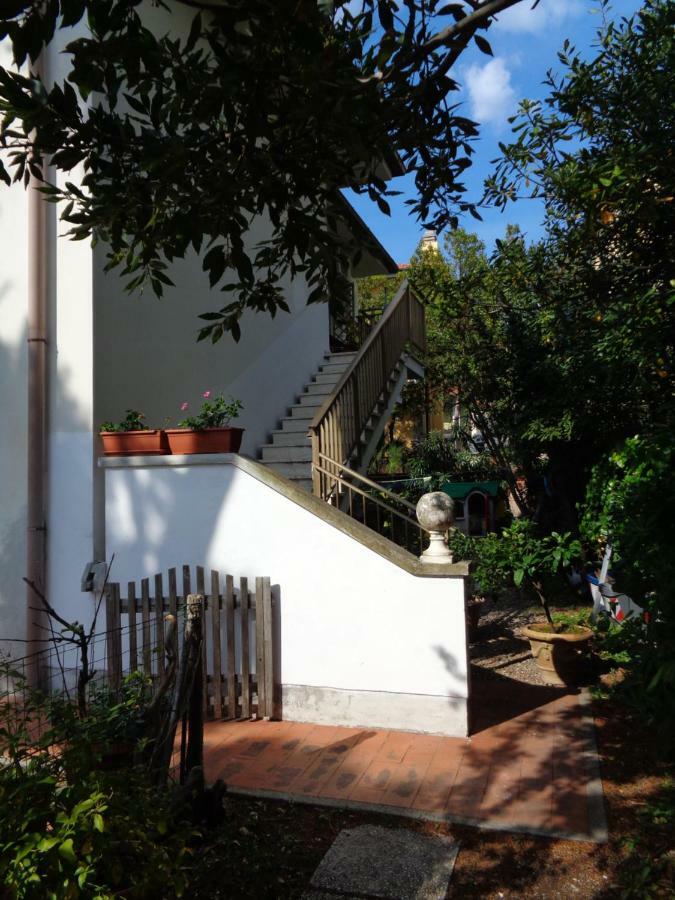 奎尔西亚内拉La Casa Di Nina公寓 外观 照片