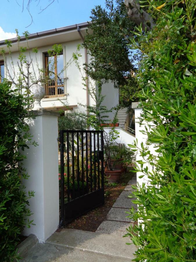 奎尔西亚内拉La Casa Di Nina公寓 外观 照片